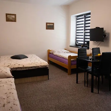 Ξενοδοχείο με διαμερίσματα Kuncice 3*